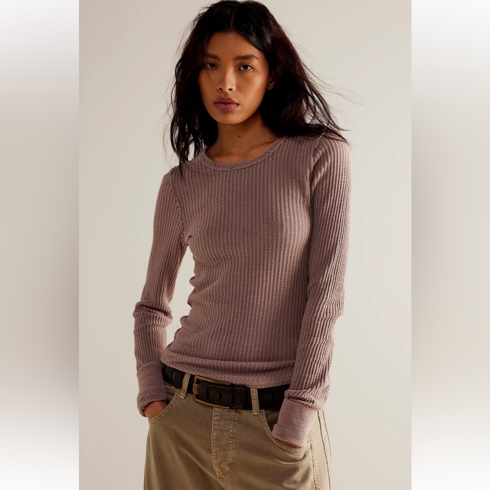 We The Free Roll With It Thermal - Cashmere Size XS NWOT Retail $48 - Picture 2 of 7